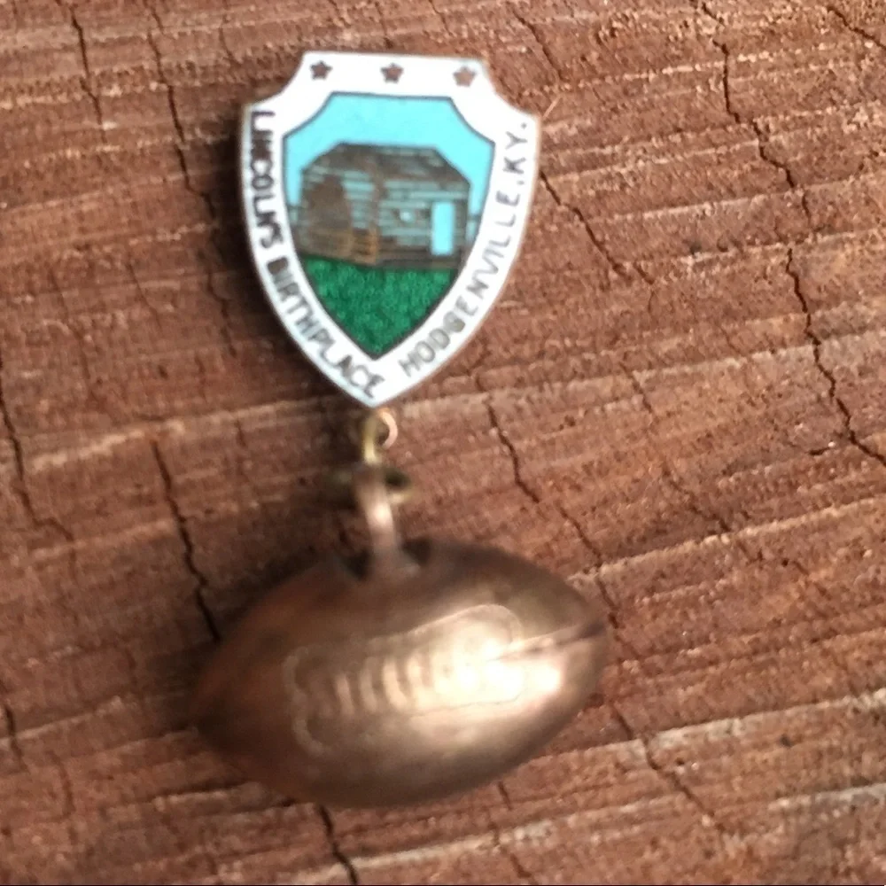 Lincoln’s Birthplace Hodgenville Ky Football Pin